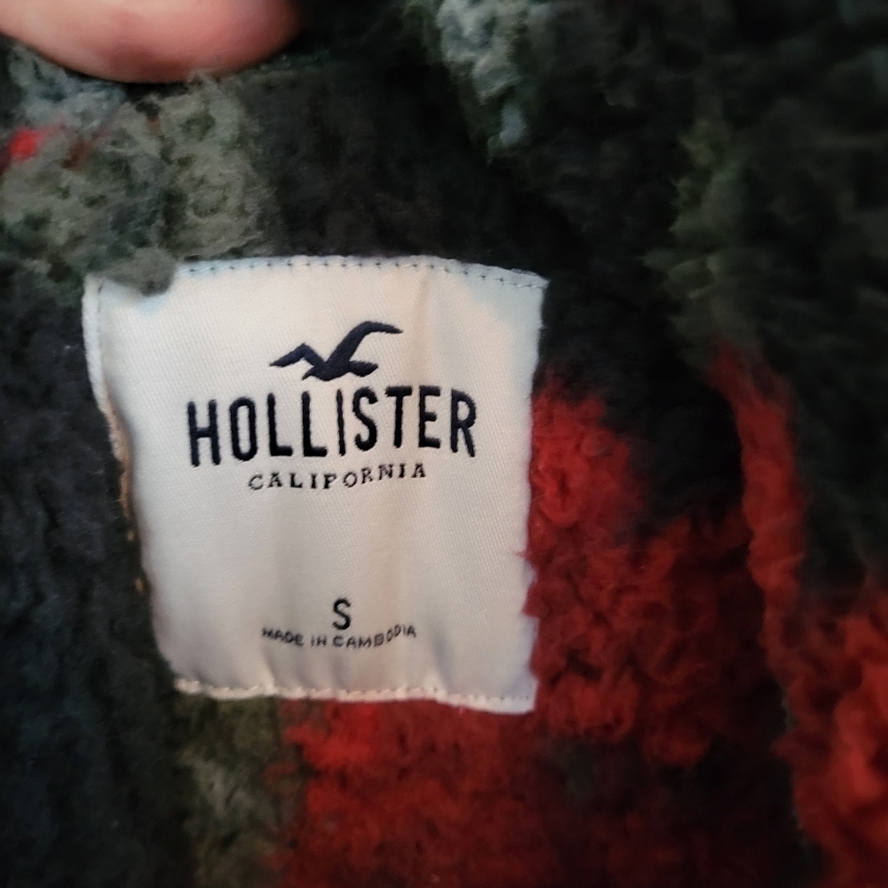 Hollister black & red rose pattern sherpa drop shoulder crop pullover S - Picture 2 of 13